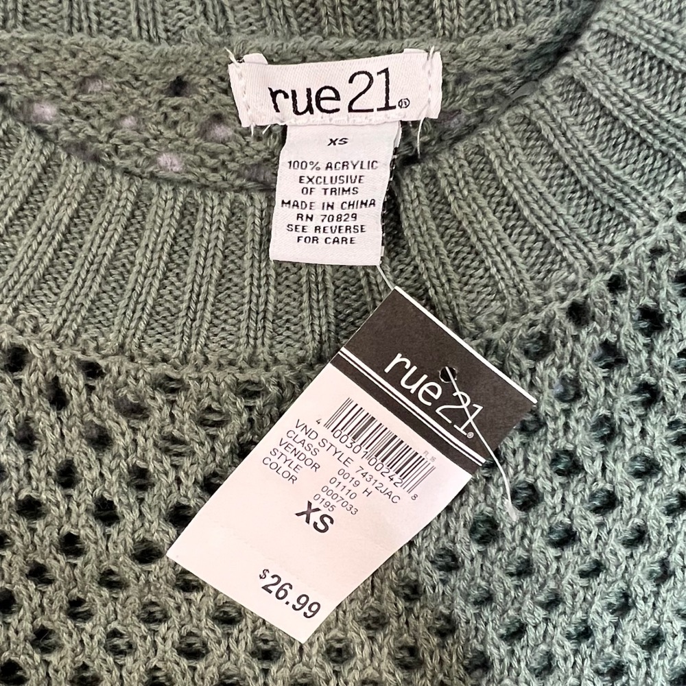 NEW With Tag Rue21 Womens Olive Green Open Knit Cropped Sweater Crew Neck XS - Picture 4 of 5